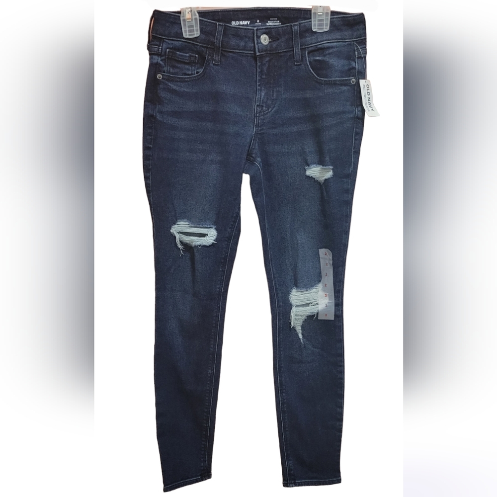 Old Navy Rockstar Super Skinny Jeans (Petite) - Picture 6 of 9